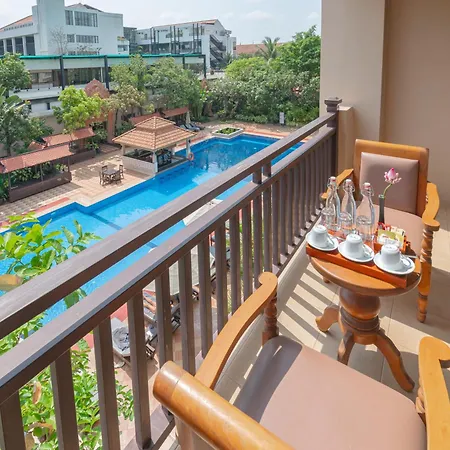 Hotel Somadevi Angkor Resort & Spa Siem Reap Exterior photo