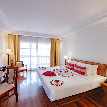 Hotel Somadevi Angkor Resort & Spa Siem Reap Exterior photo