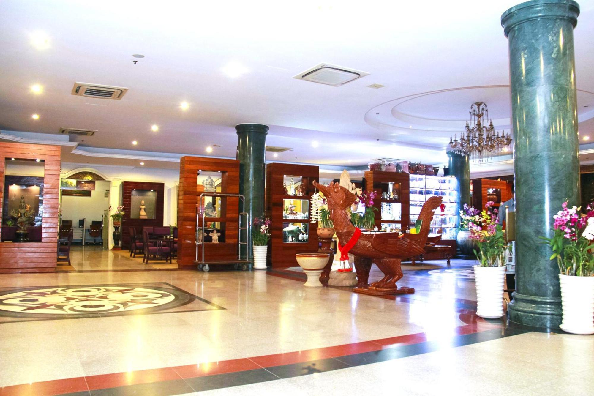 Somadevi Angkor & 5*