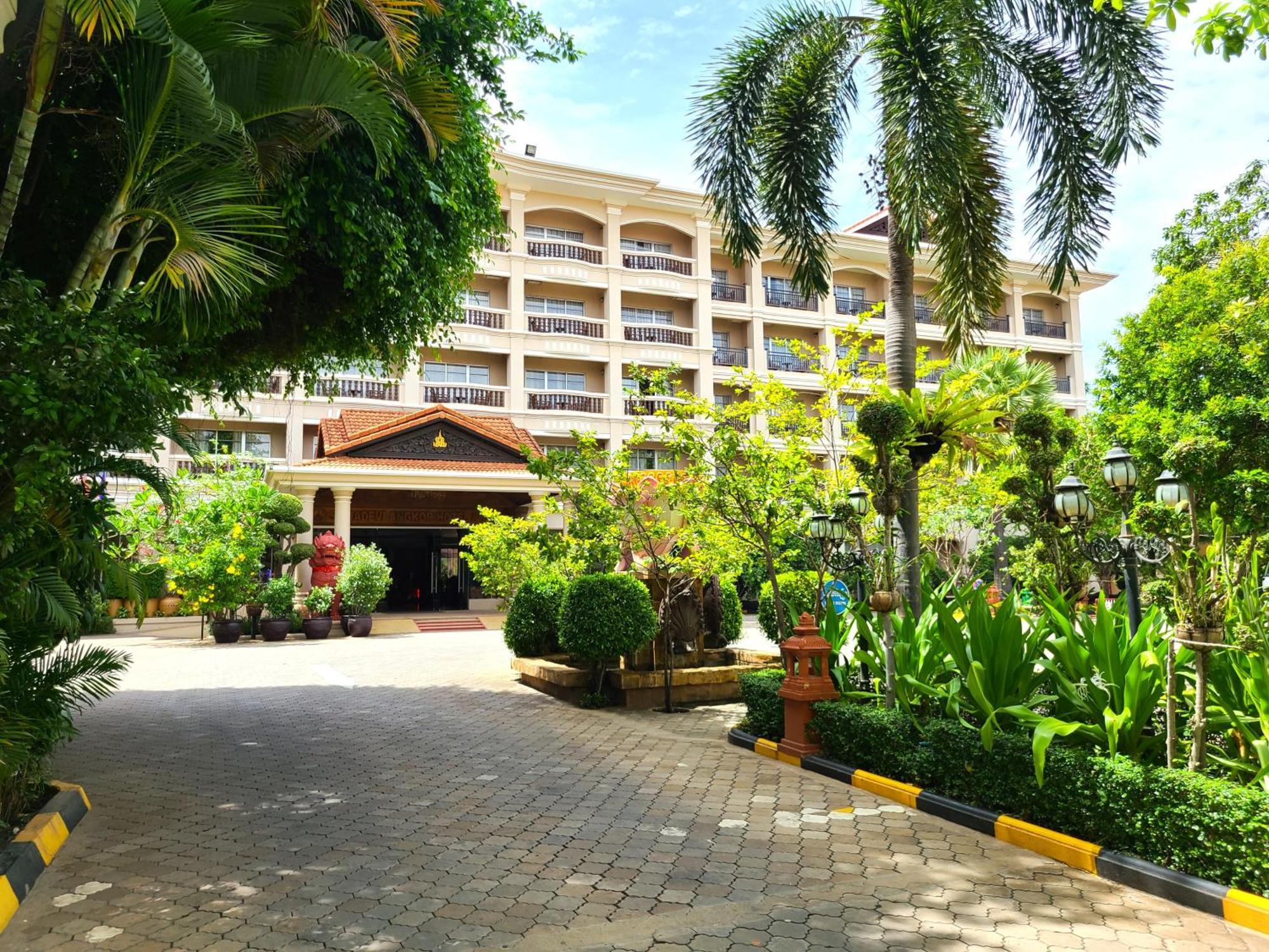Somadevi Angkor & Hotel Siem Reap